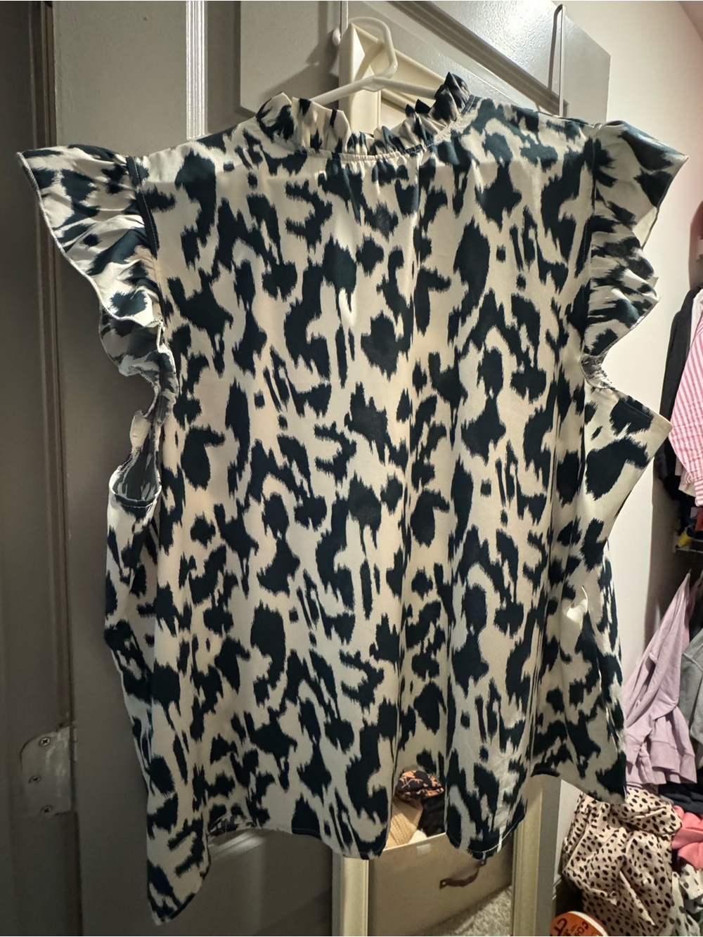 SHEIN Dark Teal & White Animal Print Ruffle Cap Sleeve Top